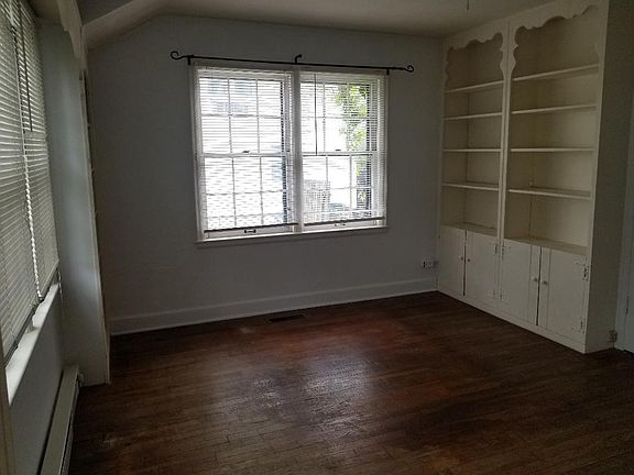 5th image of 411 S Halliburton St #411