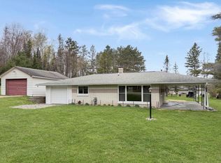 108 Highview Dr, Iron River, MI 49935