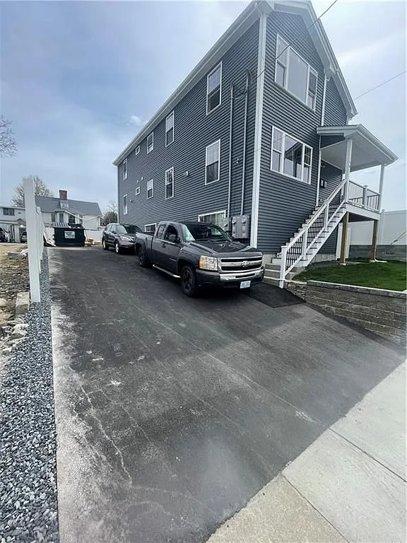 Building Photo - 74 Westcott Ave #2