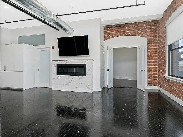 244 Brighton Ave #305 — Photo 2