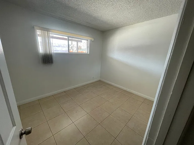 5055 Blanton Dr — Photo 20
