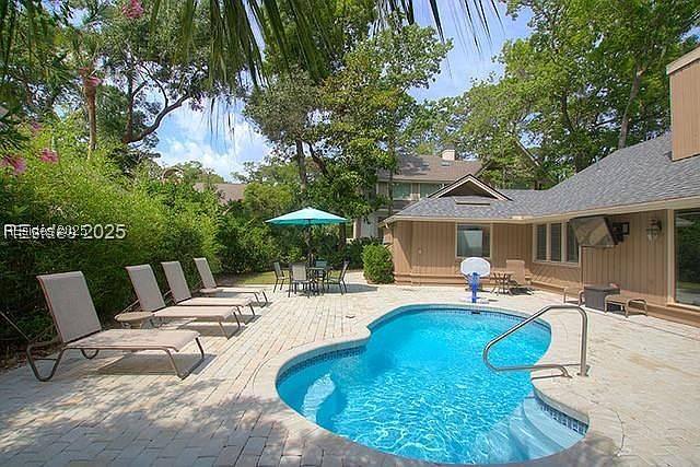 1st image of 15 N Sea Pines Dr