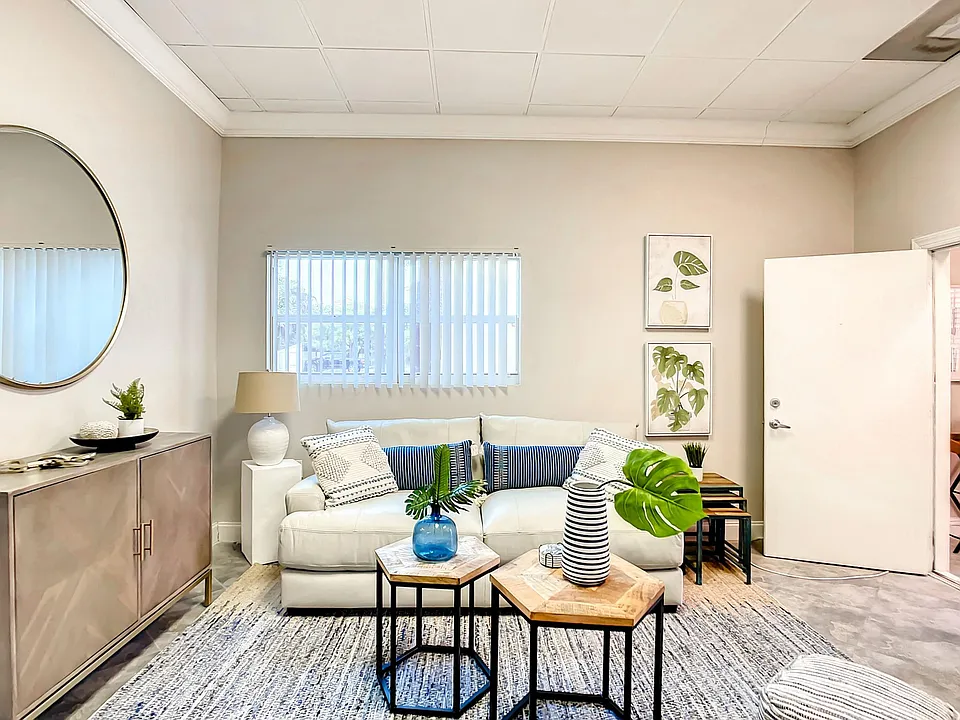 809 E Palmetto Park Rd #809