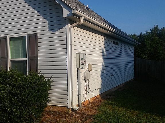 2nd image of 618 Magnolia Dr
