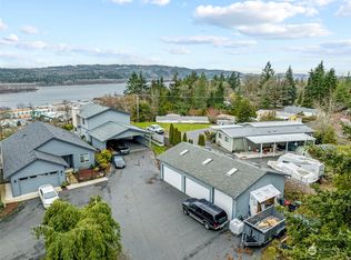 690 N 2nd Pl, Kalama, WA 98625