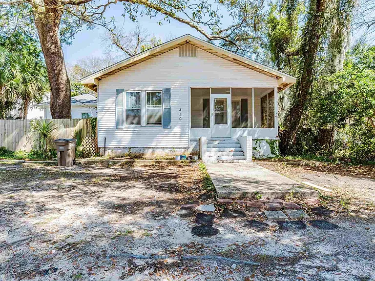 310 Stanley Ave — Photo 54