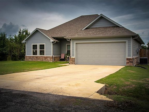 2nd image of 223 Anchor Ln