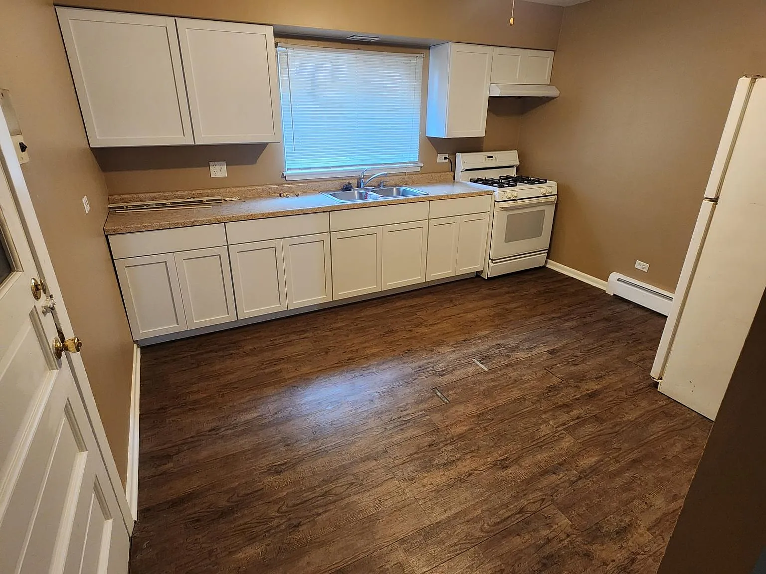 2 bed, 800 sqft, $1,500 — Photo 1