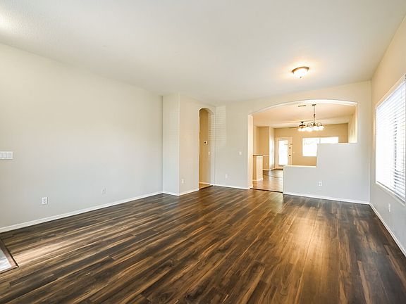 3rd image of 14232 W Clarendon Ave