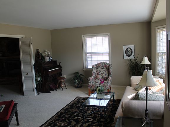 3rd image of 2103 Osceola Dr SE