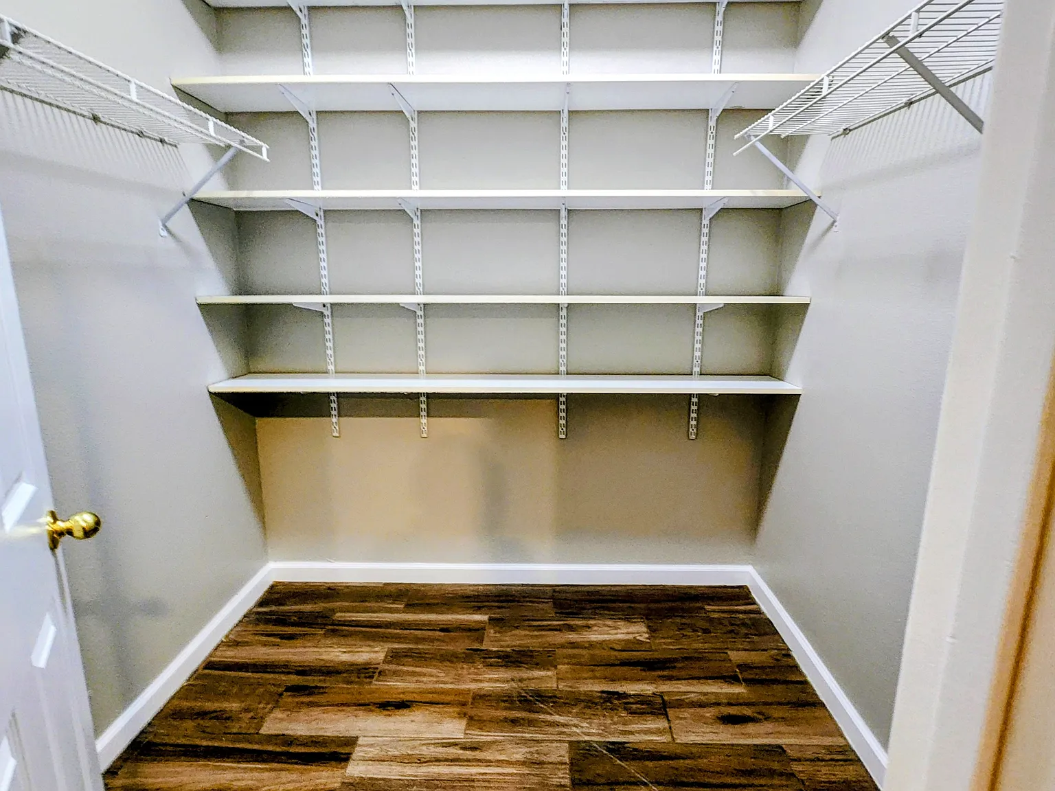 4 bed, 3438 sqft, $1,300 — Photo 3