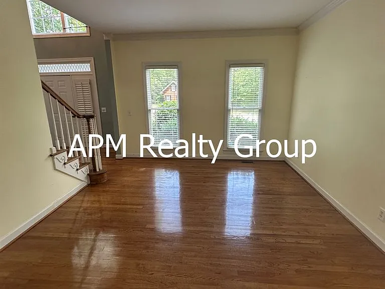 109 Rolling Creek Cir — Photo 18