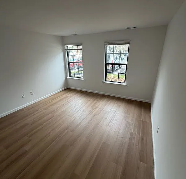 2807 Hawthorn Ct — Photo 13