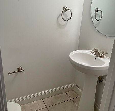 3rd image of 1805 Geerkin St APT 7