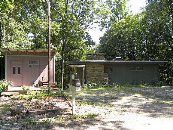 3rd image of 1020 Whippoorwill Ln