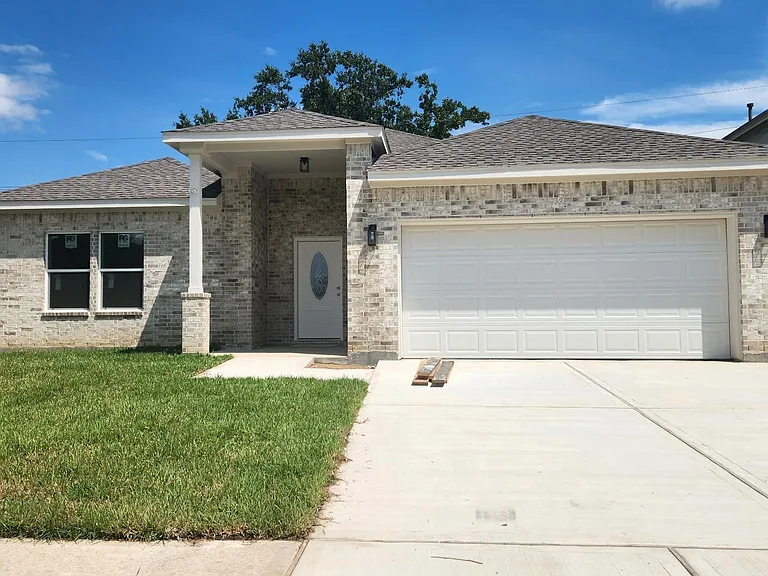 20906 Brannon Hill Ln — Photo 1