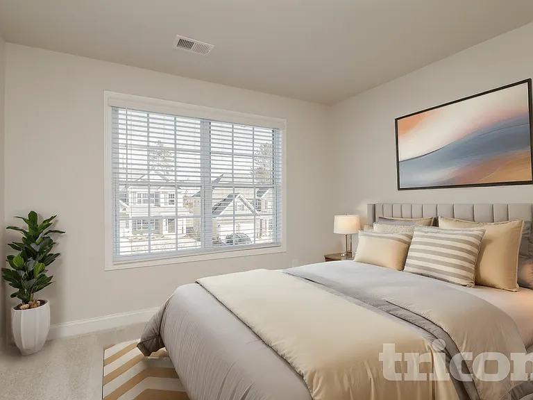 129 Kingshall Rd — Photo 9