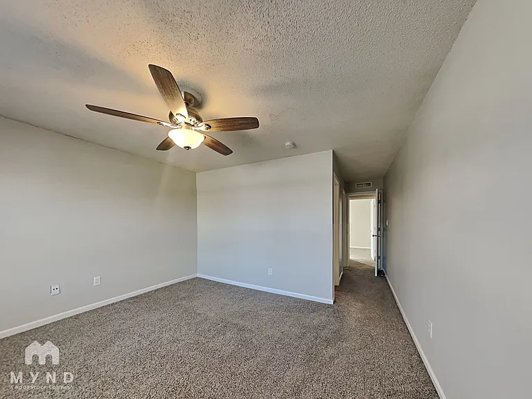 1698 Prairieview Ln — Photo 19