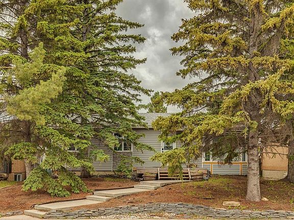 3rd image of 1288 E Lake Sylvan Dr SE