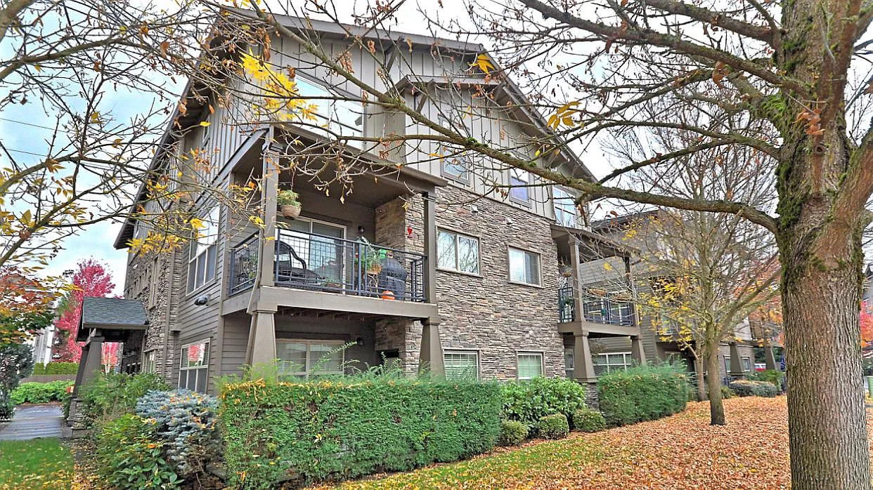 2 bed, 770 sqft, $1,700 — Photo 4