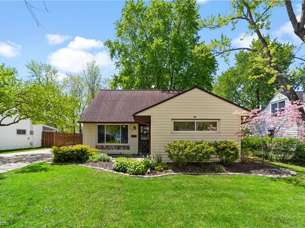 283 Wyleswood Dr, Berea, OH 44017