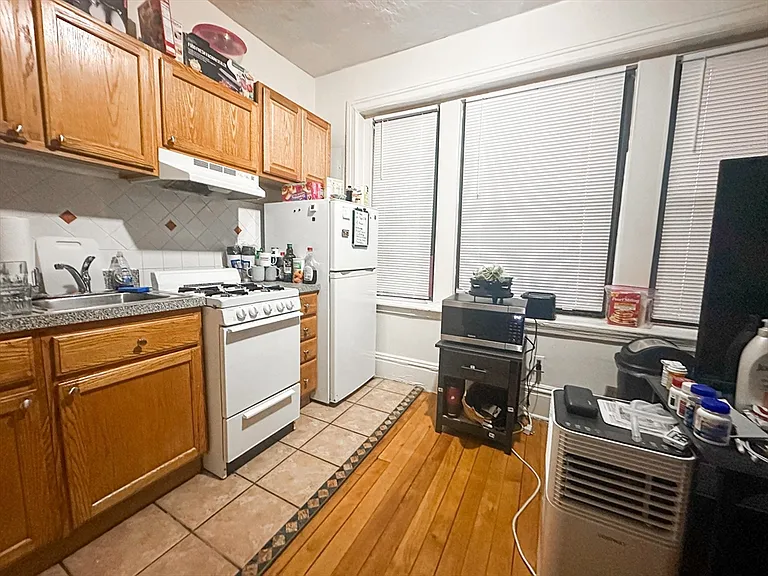 1234 Commonwealth Ave #7 — Photo 2