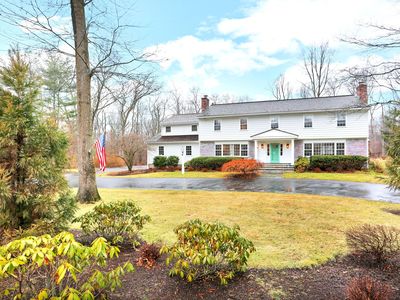 43 Bartling Dr, New Canaan, CT, 06840