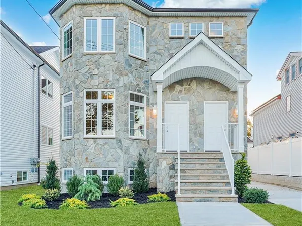 28 Waterside Pkwy, Staten Island, NY 10308