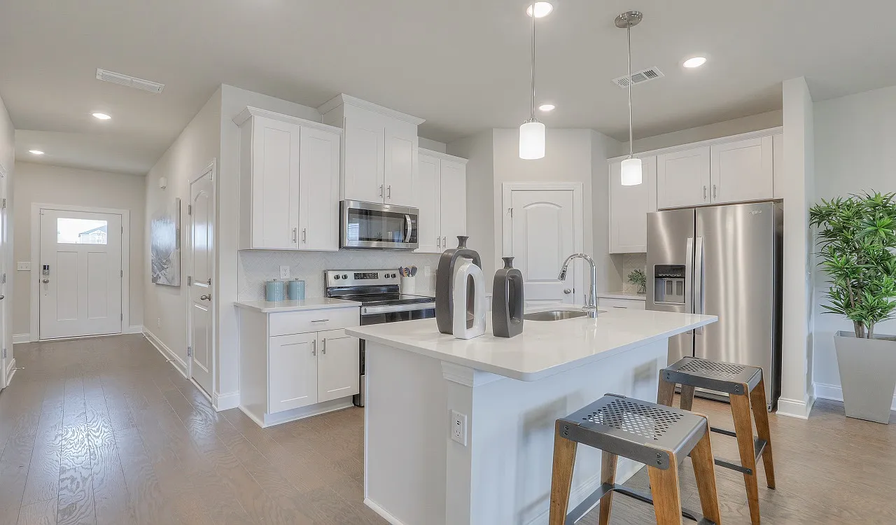 3 bed, 2.5 bath, 1546 sqft, $2,350 — Photo 1