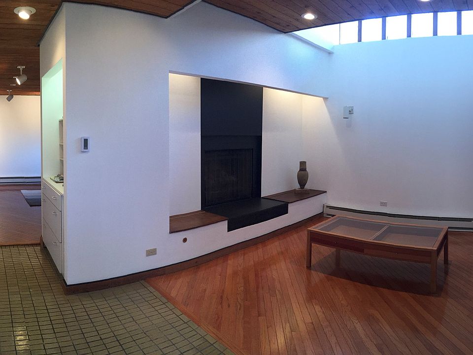 Living Room / Hall