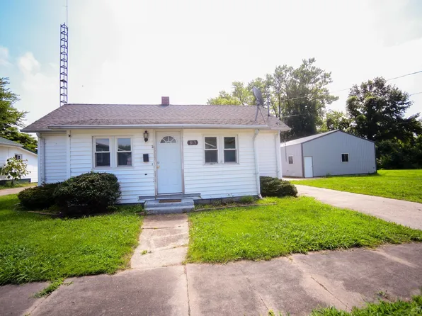 813 N Charles St, Bicknell, IN 47512