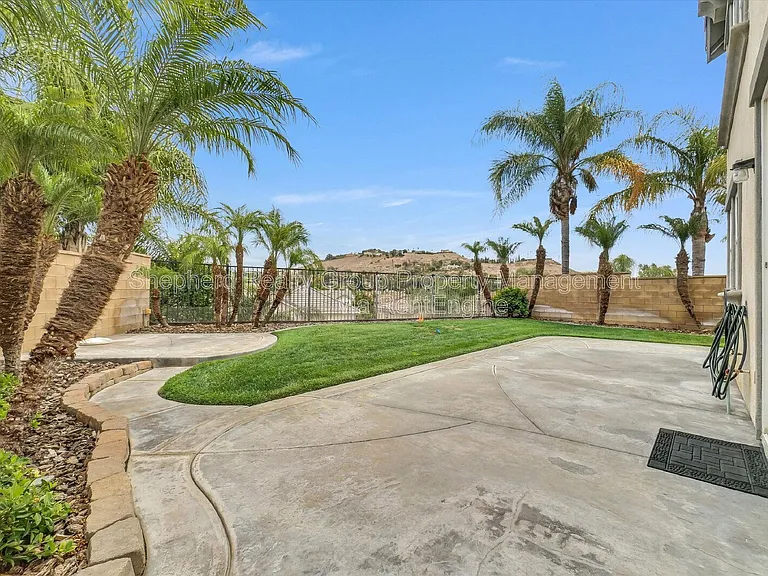 5730 Autumnwood Ln — Photo 27