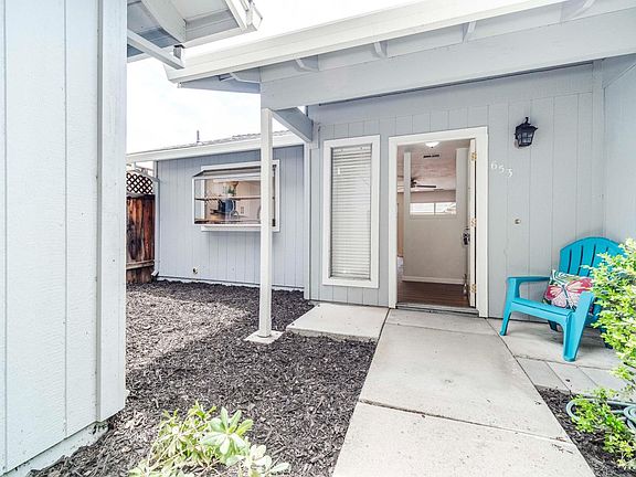 2nd image of 653 Martinique Ct