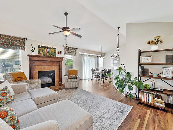 5th image of 2647 N Woodridge Ct