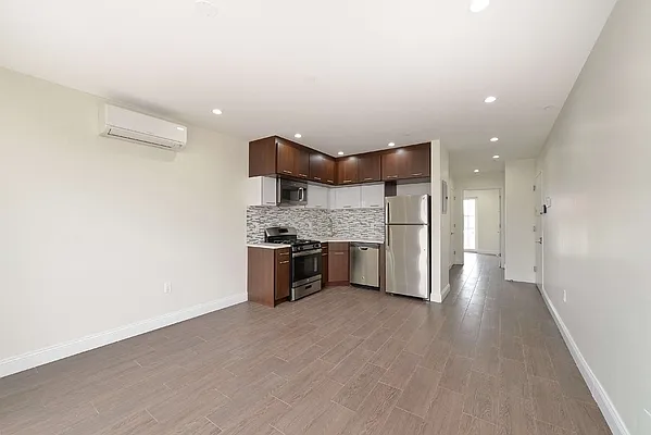 Rented by NY Space Finders Inc. | media 11