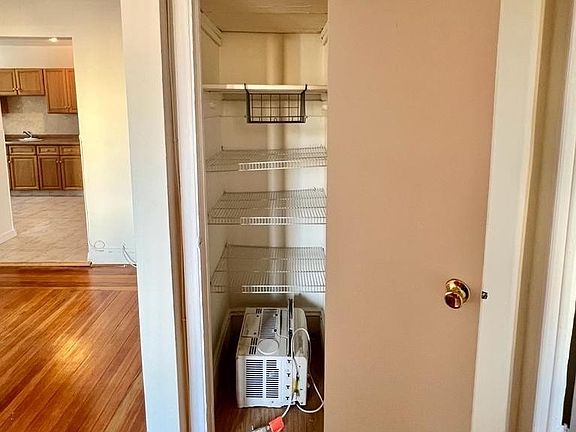 2nd image of 3106 38th St APT 10