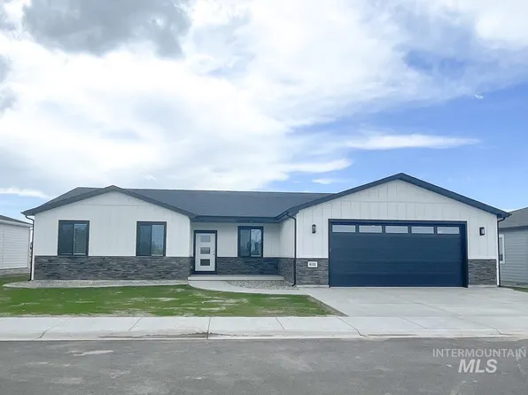 821 Salmon Dr, Heyburn, ID 83336