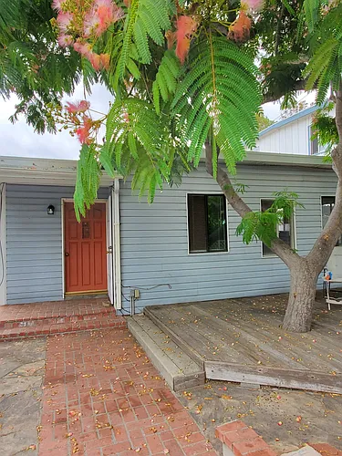 51 Sycamore Dr Photo 1