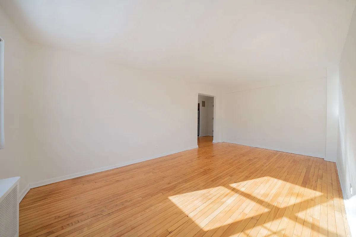 Building Photo - 150-18 75th Ave #3H
