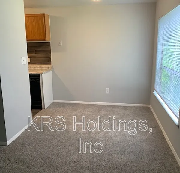 1215 Nelson St #D — Photo 2
