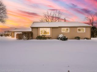 20580 21 Mile Rd, Macomb, MI 48044