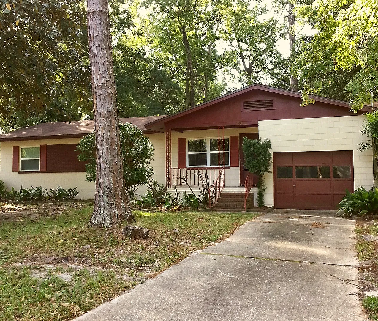 Beautiful Move-In Ready Home with Bonus Room! — Photo 1