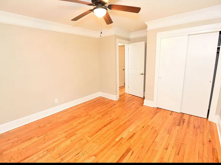 836 Burton St — Photo 9