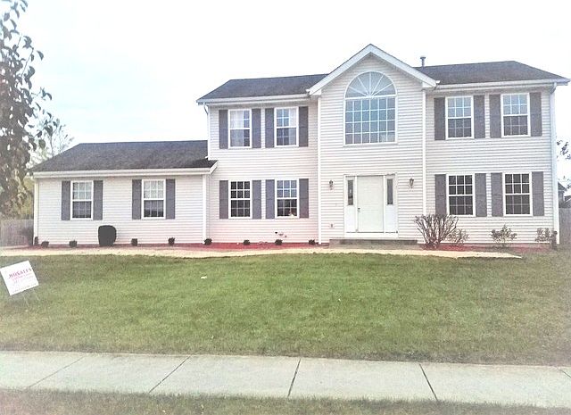 1st image of 203 Scarlet Oak Dr