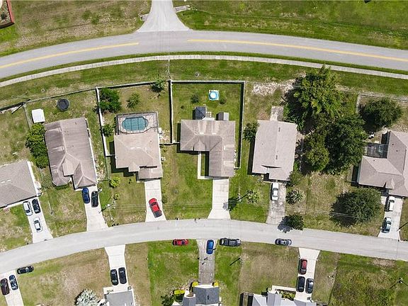4th image of 1913 Myakka Ct