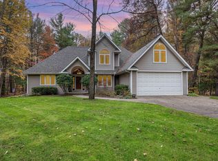 2359 N Birchridge Dr, Midland, MI 48642