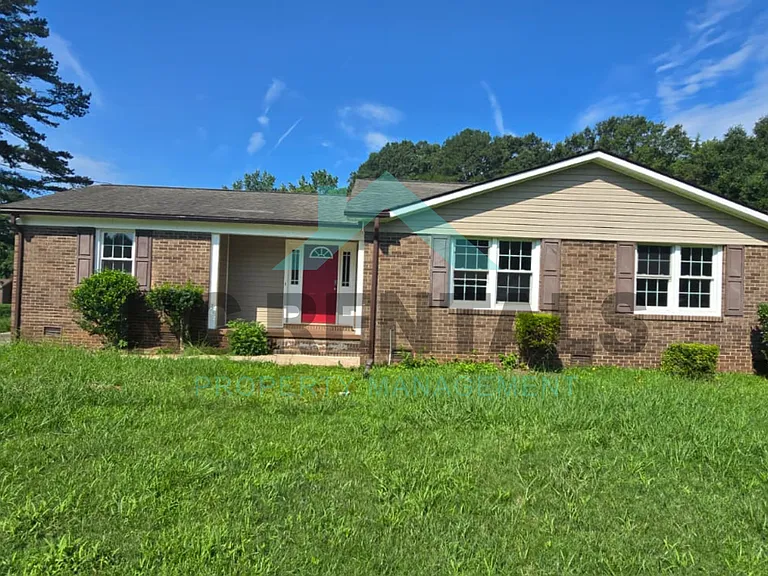 165 Hawkins Loop — Photo 1