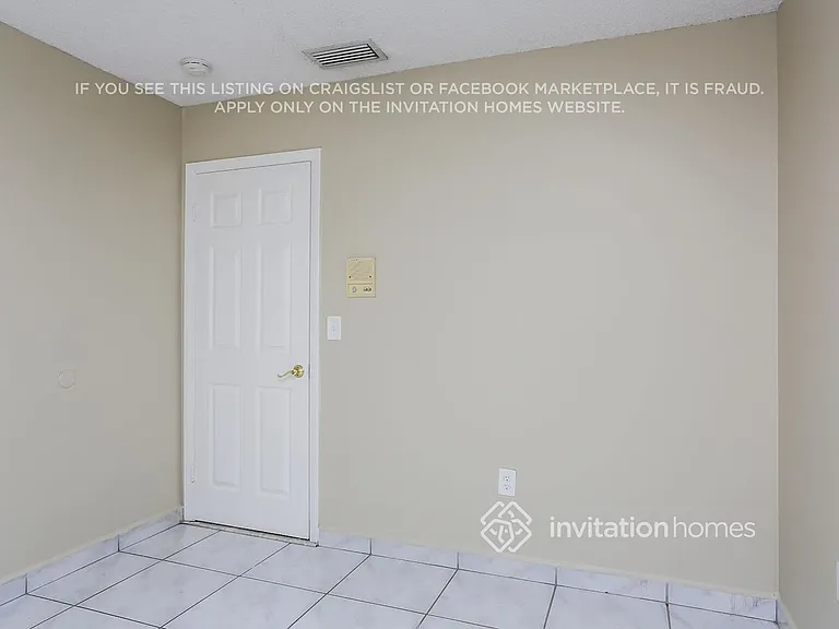 4705 SW 143rd Ave — Photo 16