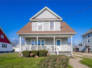 509 6th St, Fairport Harbor, OH 44077