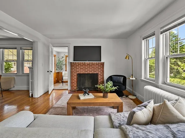 5 York Rd #2, Belmont, MA 02478